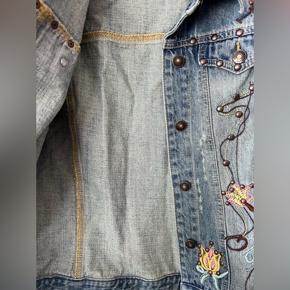 Upcycled Embroidered Blue Jean Jacket/Size 10 - Picture 3 of 4
